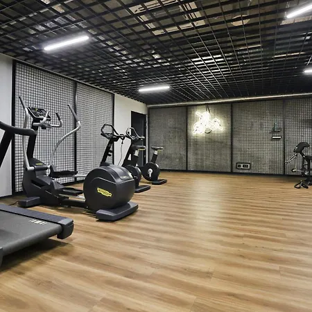 アパート In With Free Access To The Gym And Parking By Renters *