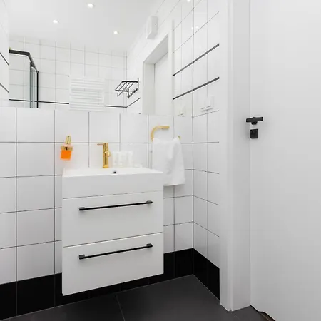 In With Free Access To The Gym And Parking By Renters Апартаменты *